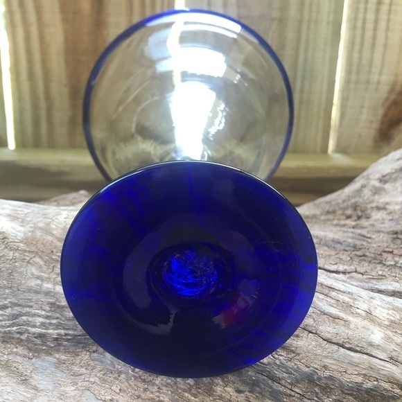 Set of 4 Mexican Mouth Blown Martini Glasses Light Green with Blue Rim & Base - Picture 9 of 16